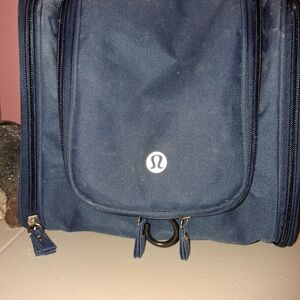 lululemon athletica Navy Men’s Toiletry Dopp Kit